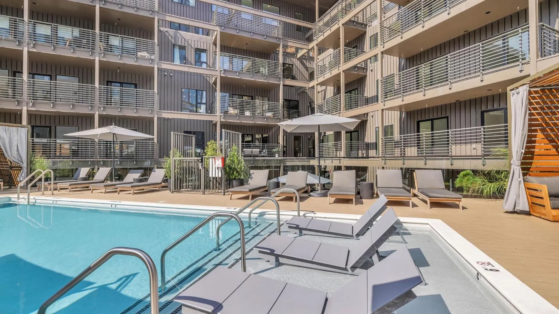 Holiday home Honky Tonk Hideaway, Walk To Broadway, Pool, Gym And Parking Villa Nashville