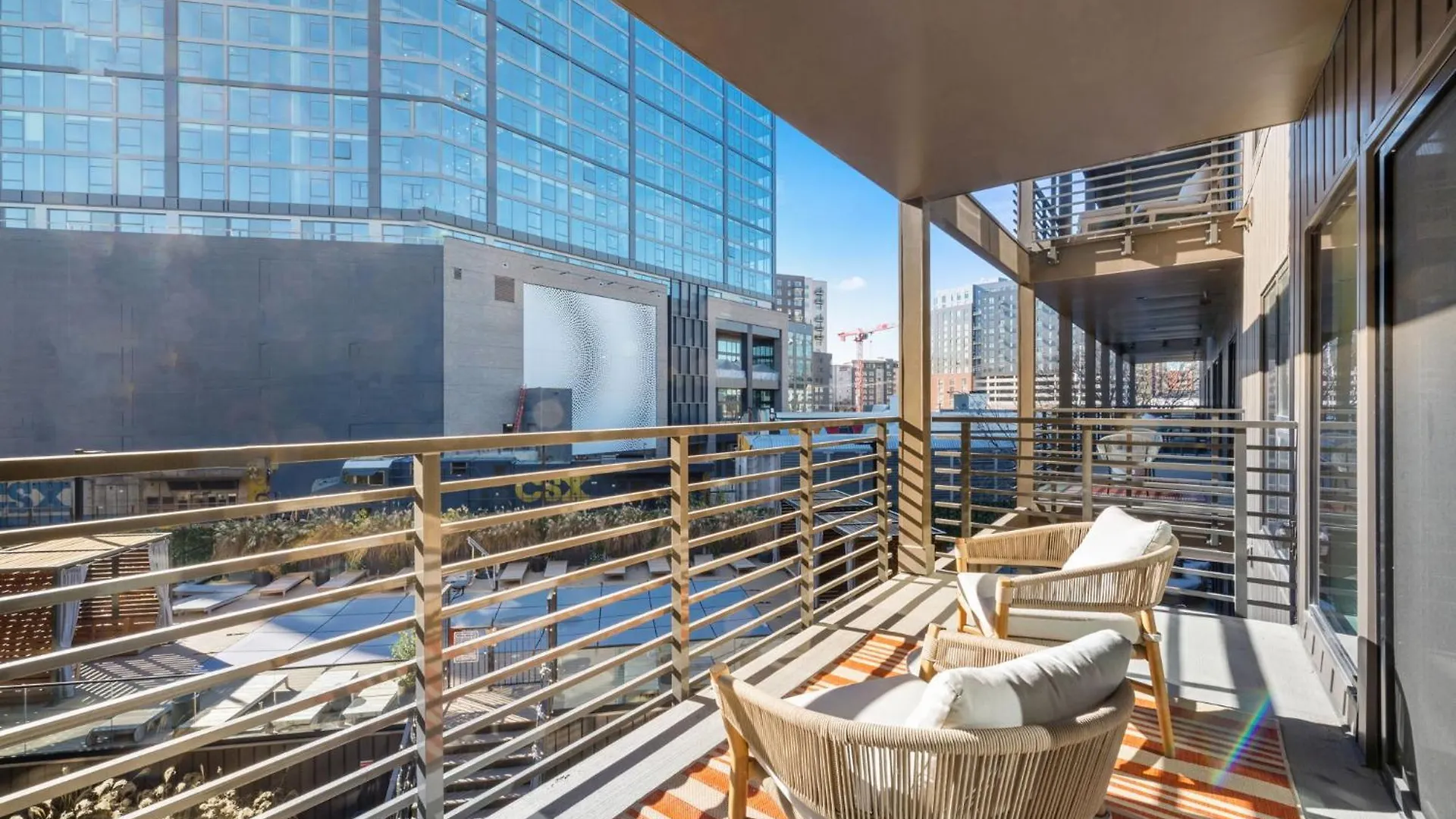 Holiday home Honky Tonk Hideaway, Walk To Broadway, Pool, Gym And Parking Villa Nashville United States